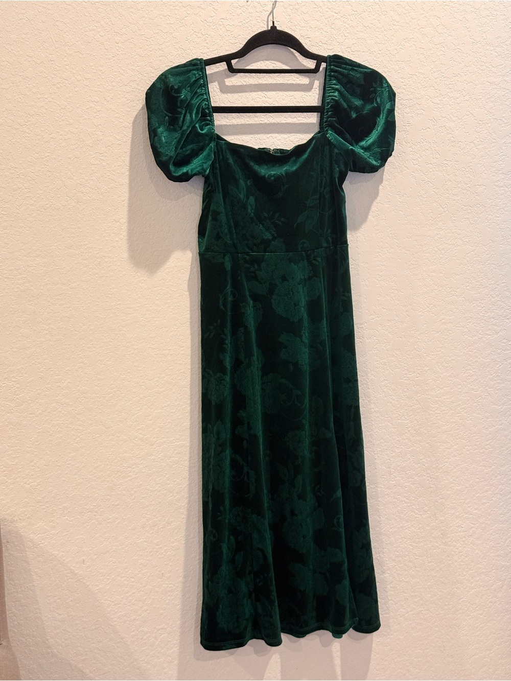 francesca's Emerald Green Satin‎ Dress